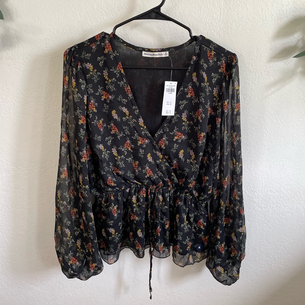 NWT Abercrombie & Fitch NWT Floral Balloon Long Sleeve Blouse